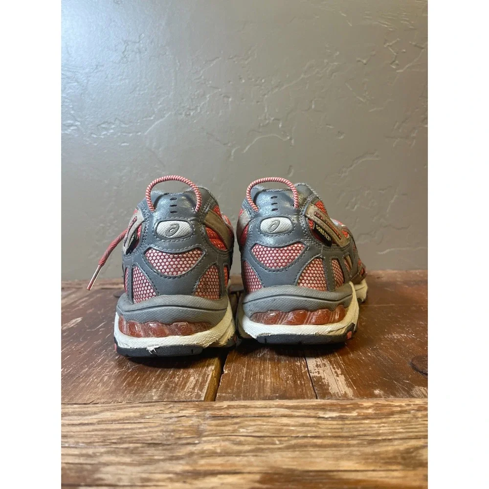 Asics Gel Trabuco Trail Running Shoes Gore Tex Womens 9.5 Pink Sneakers Comfort